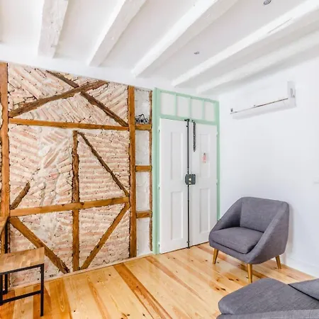 Apartment Bica *